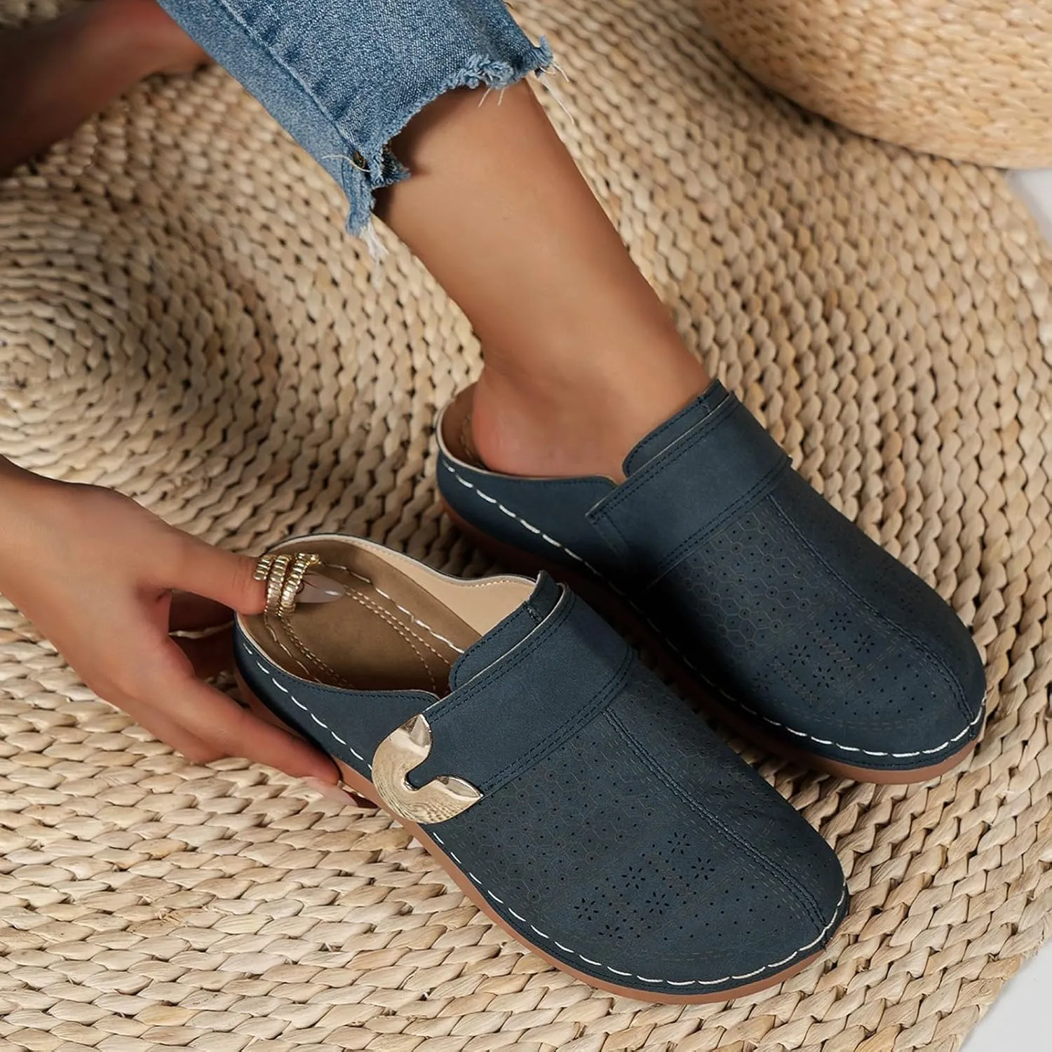 Clogs for Women Mules Shoes Arch Support Closed Toe Sandals Low Wedge Slip on Slip-On Flat Mule Comfort Summer 2025 Wide Width Platform Mesh Slippers Orthopedic Sneakers Arch-Support Sandal