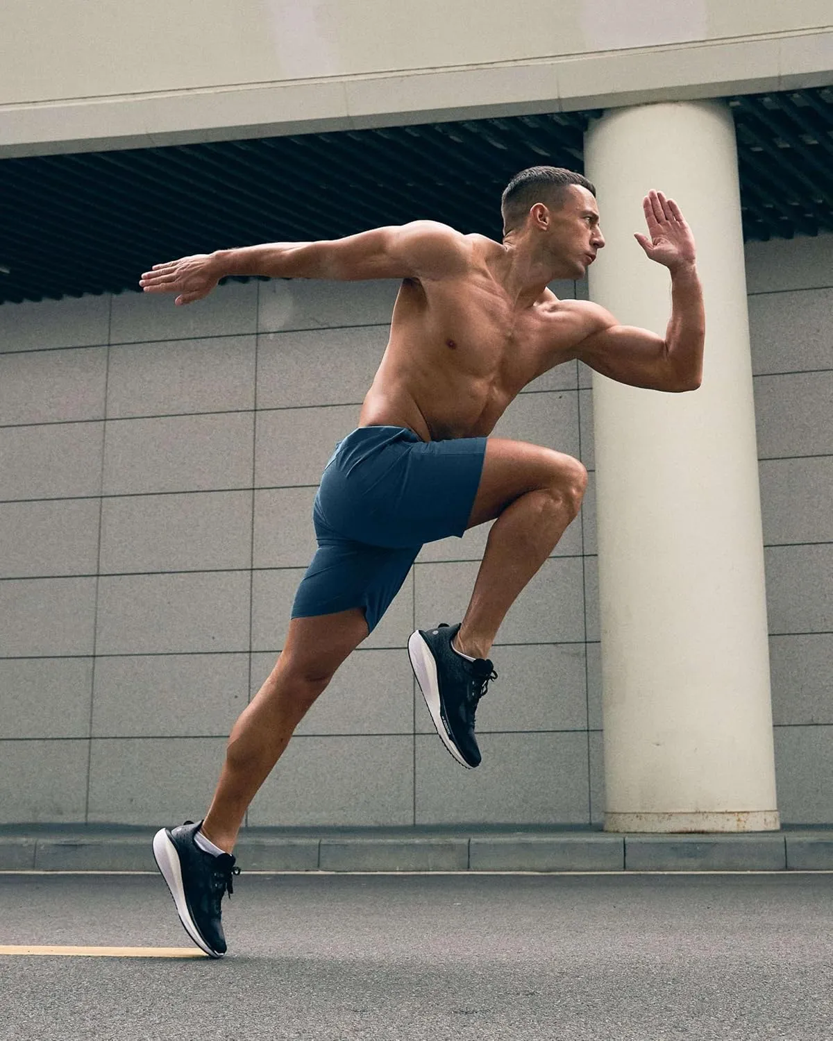 G Gradual Men's Athletic Running Shorts with Zipper Pockets Quick Dry 7"/ 5"/ 9" Workout Gym Shorts for Basketball Hiking